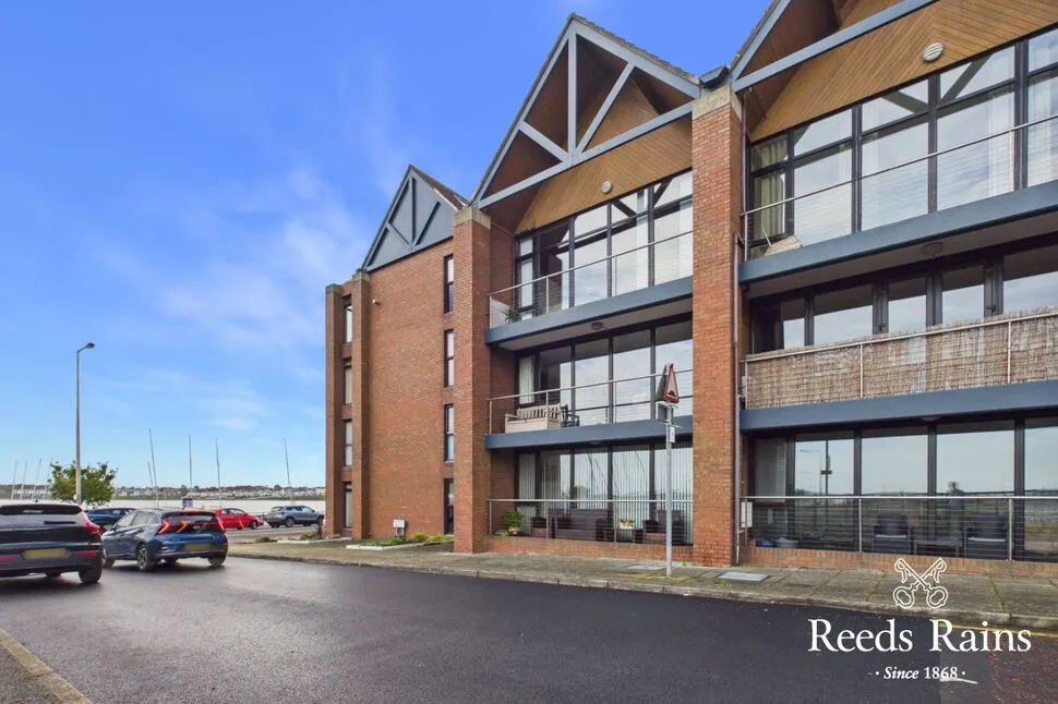 2 bed flat for sale, Seacliff Road, BT20