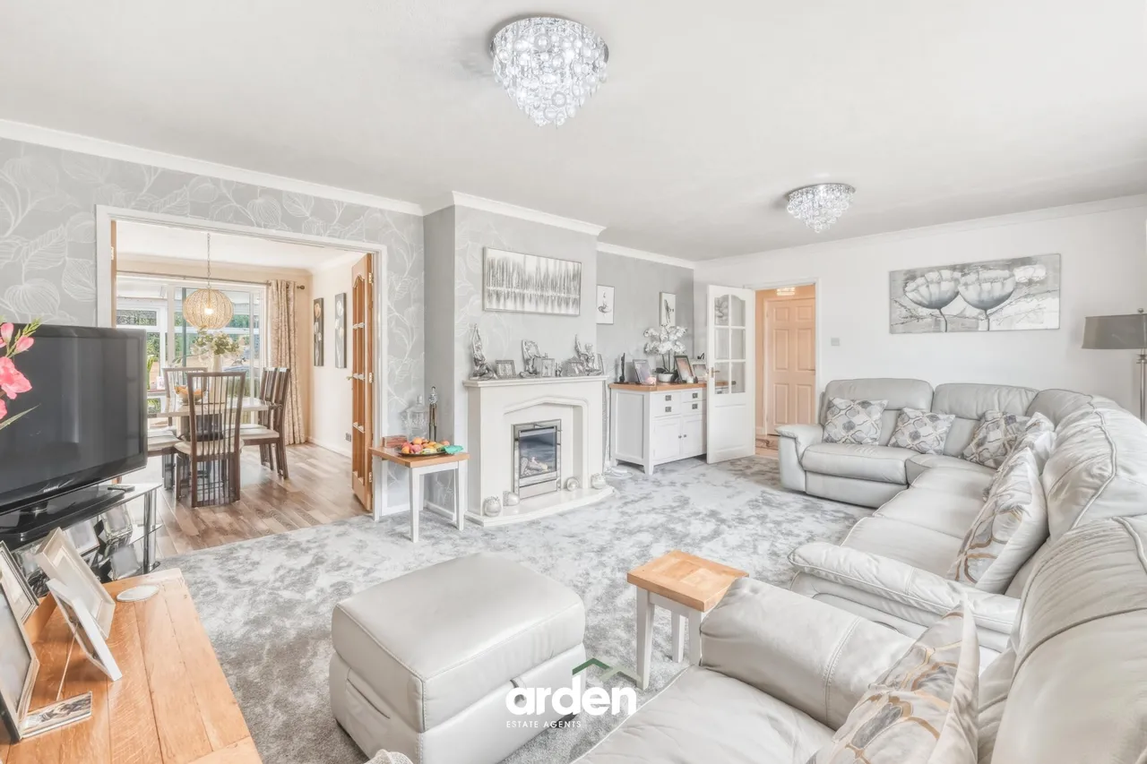 Orchard Grove, Astwood Bank, B96, photo 2