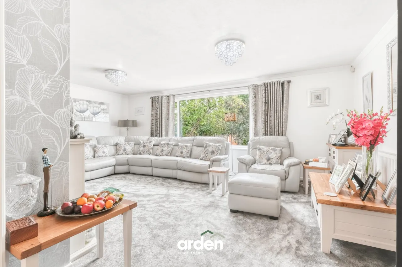 Orchard Grove, Astwood Bank, B96, photo 5