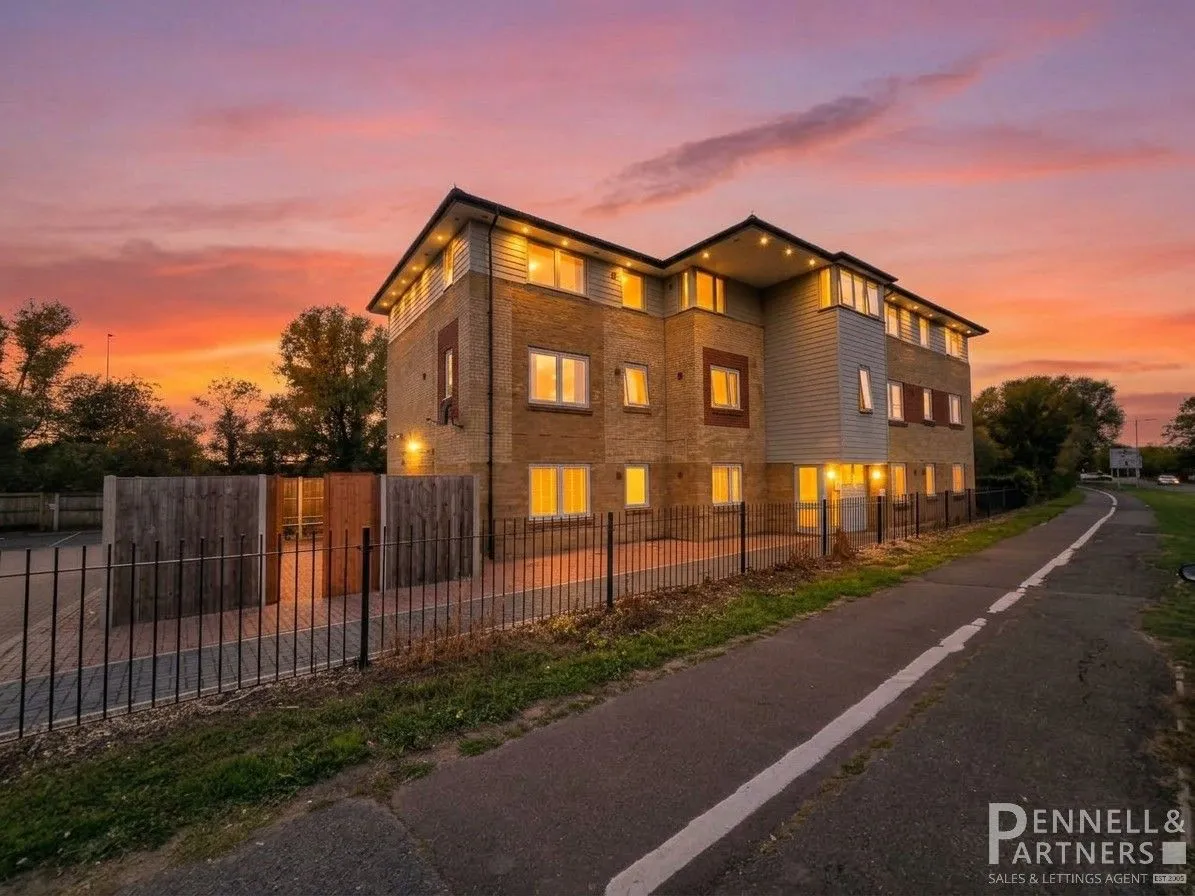 2 bed flat for sale, Stanground, Peterborough