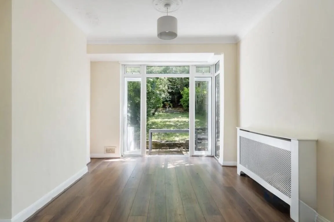 Clayhill Crescent, London, SE9 4JB, photo 5