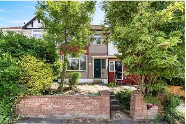 Clayhill Crescent, London, SE9 4JB, photo 2