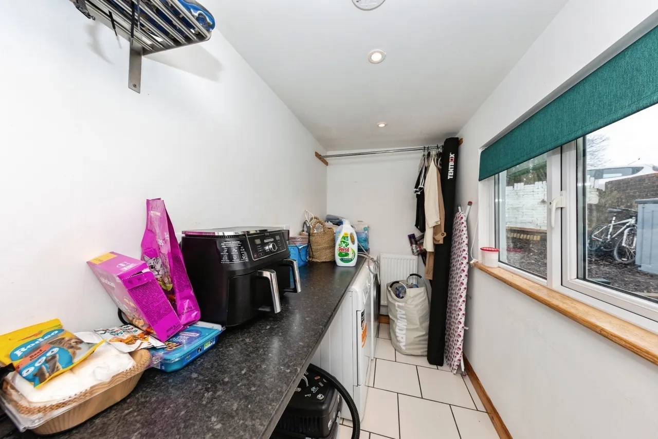 Bro Myrddin, Carmarthen, SA31, photo 5