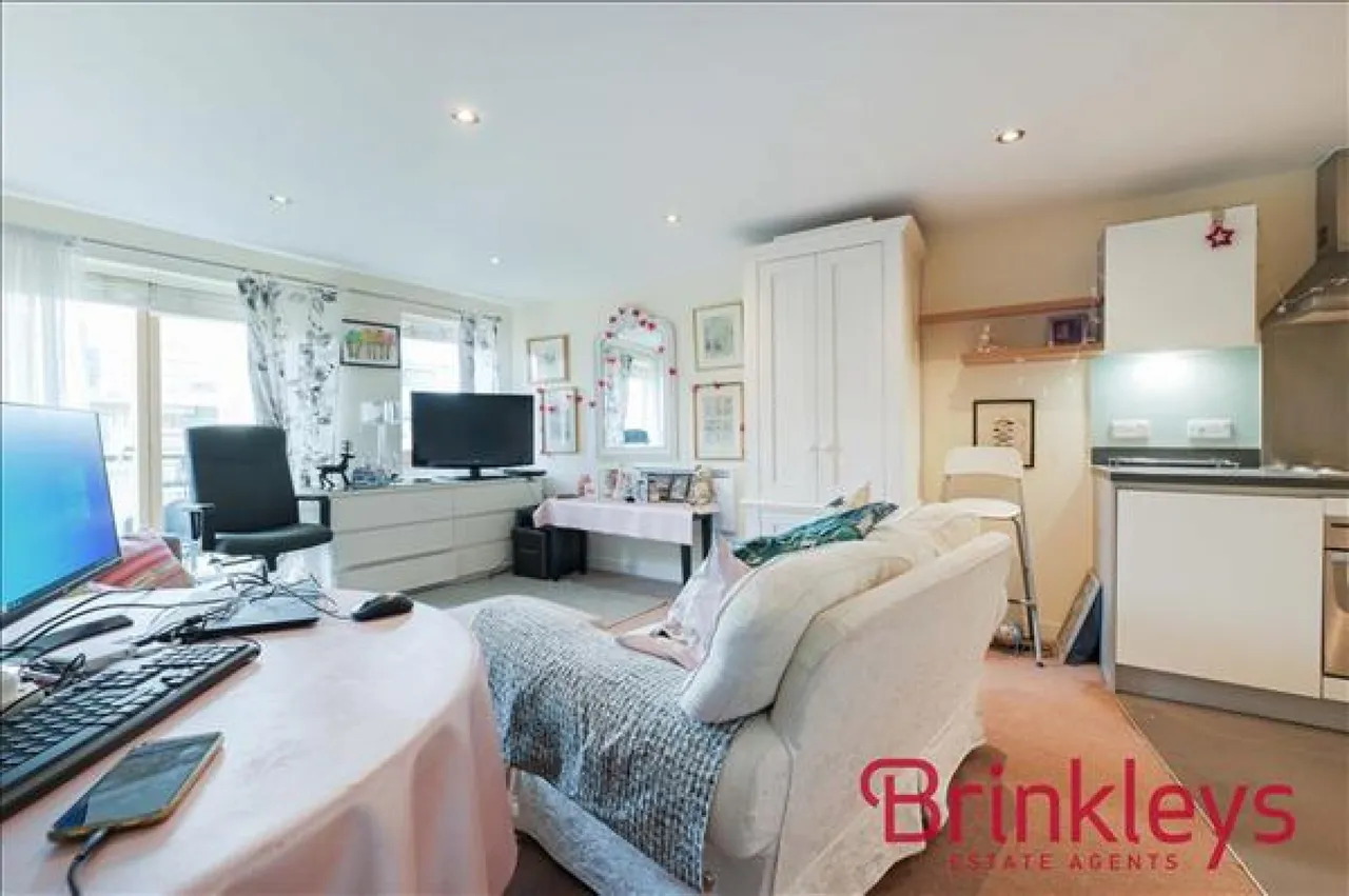 Cork House, Wimbledon Park, photo 2