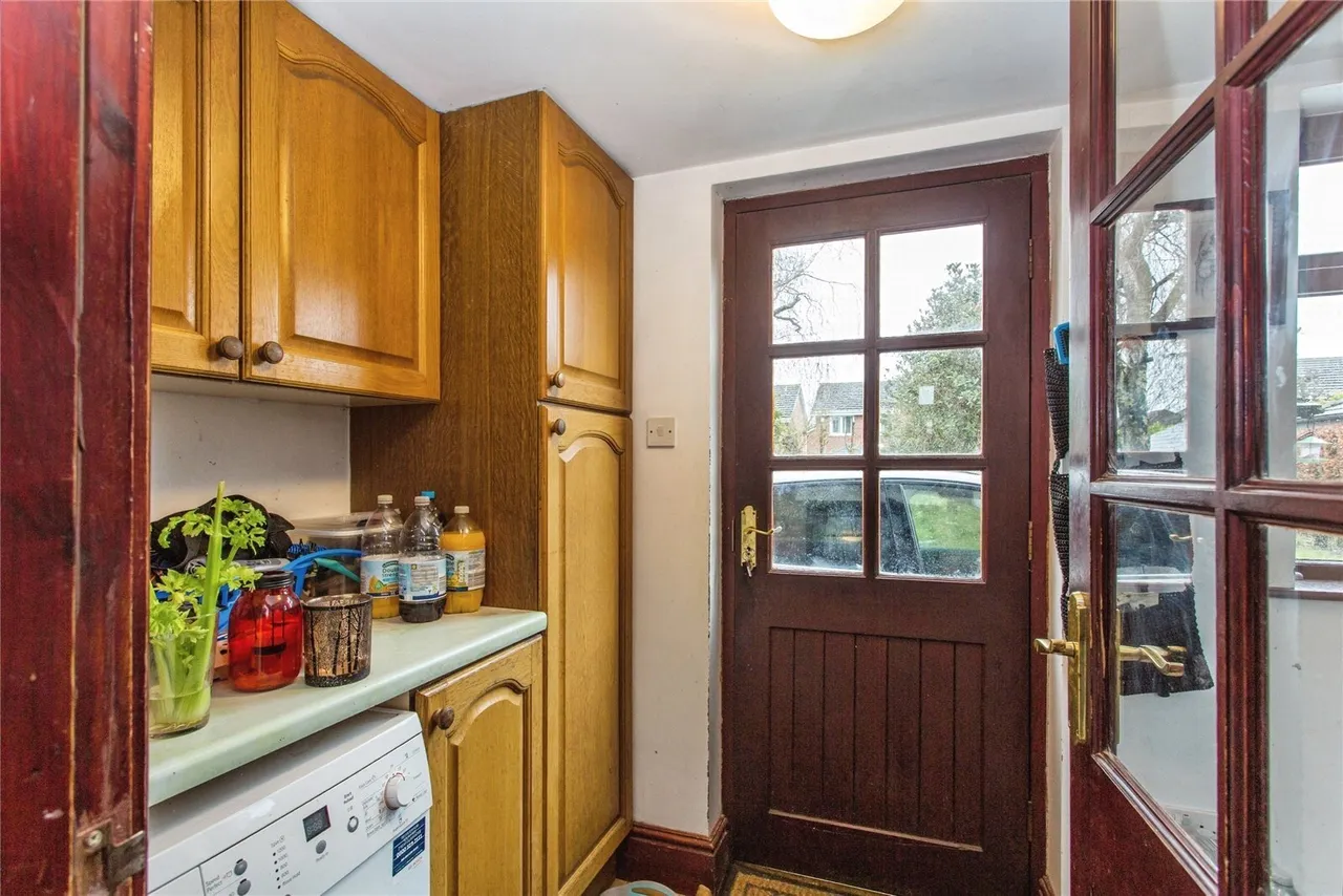 Miller Lane, Cottam, PR4, photo 6