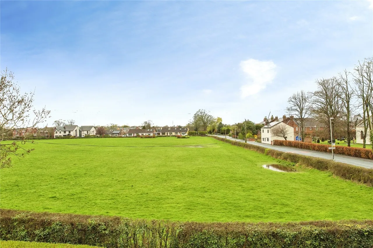 Miller Lane, Cottam, PR4, photo 34