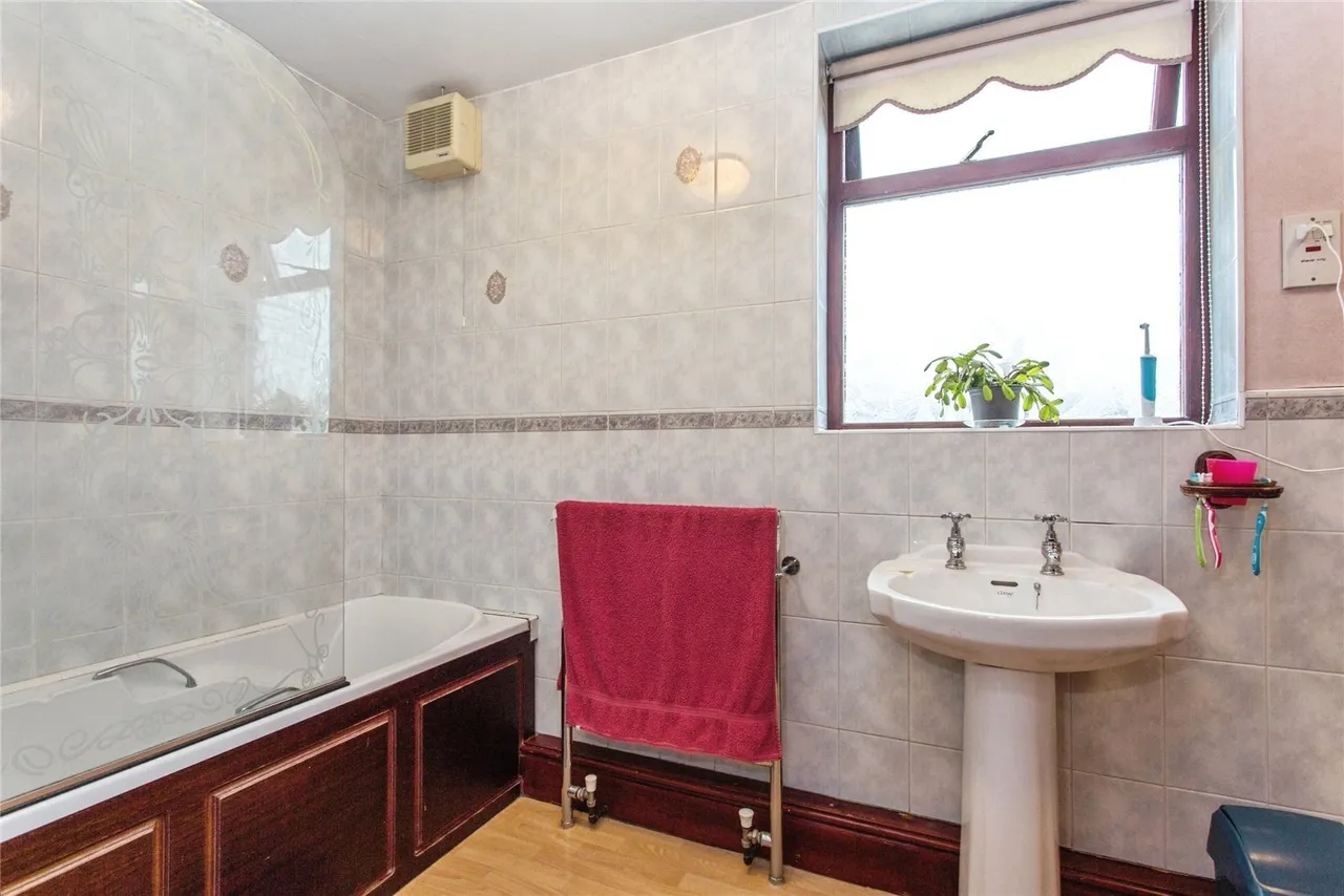 Miller Lane, Cottam, PR4, photo 27