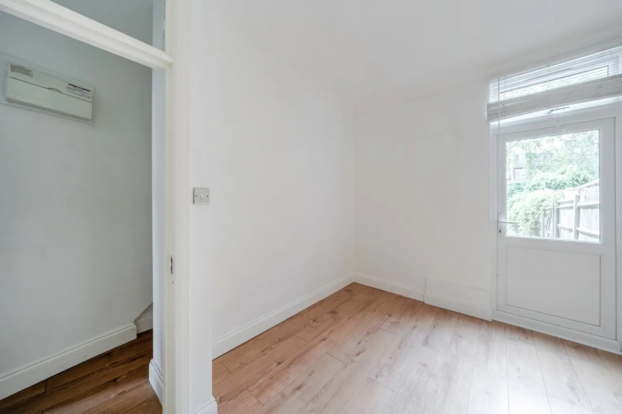 Cambria Road, Camberwell, SE5, photo 11