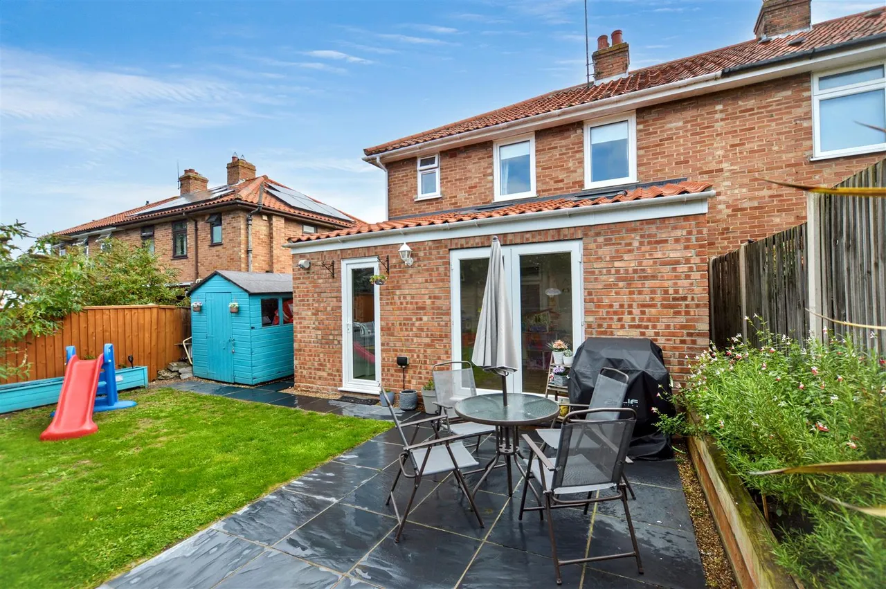 Pine Grove, Sheringham, NR26, photo 24