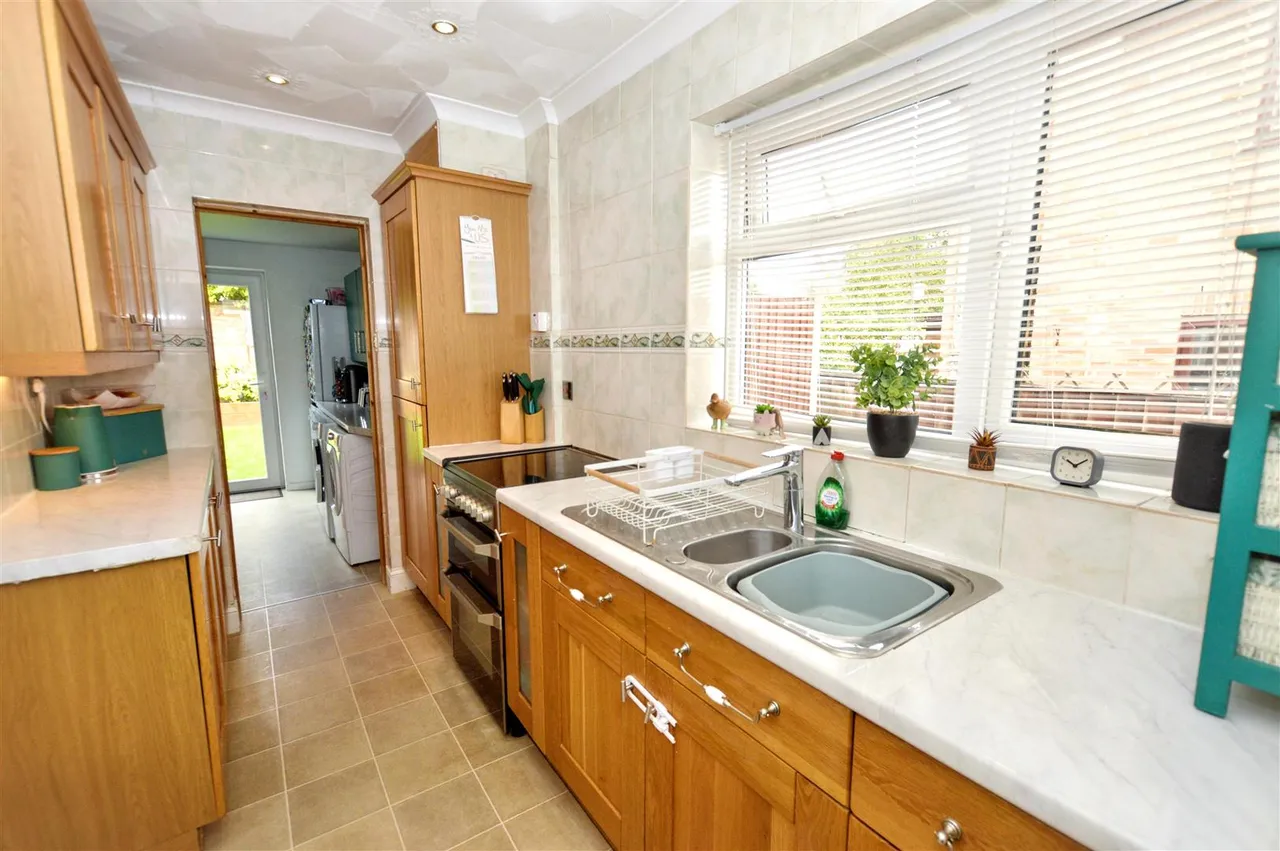 Pine Grove, Sheringham, NR26, photo 11