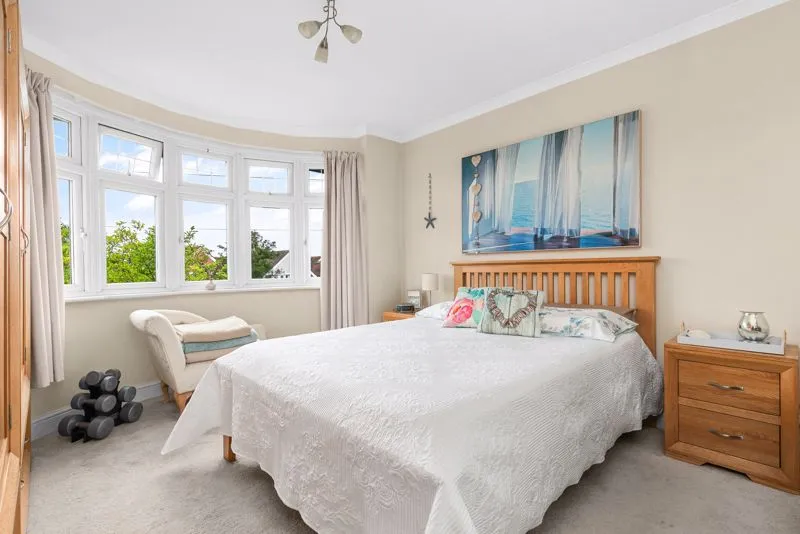 Hare Hill, Row Town KT15 1DJ, photo 11