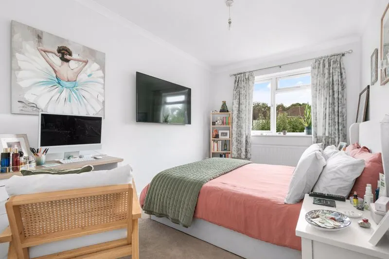 Hare Hill, Row Town KT15 1DJ, photo 10