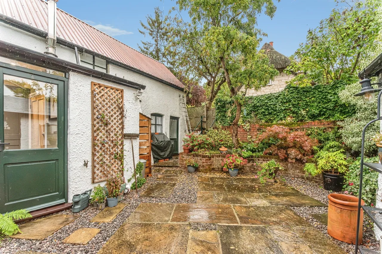 High Street, Ashbury, SN6, photo 21