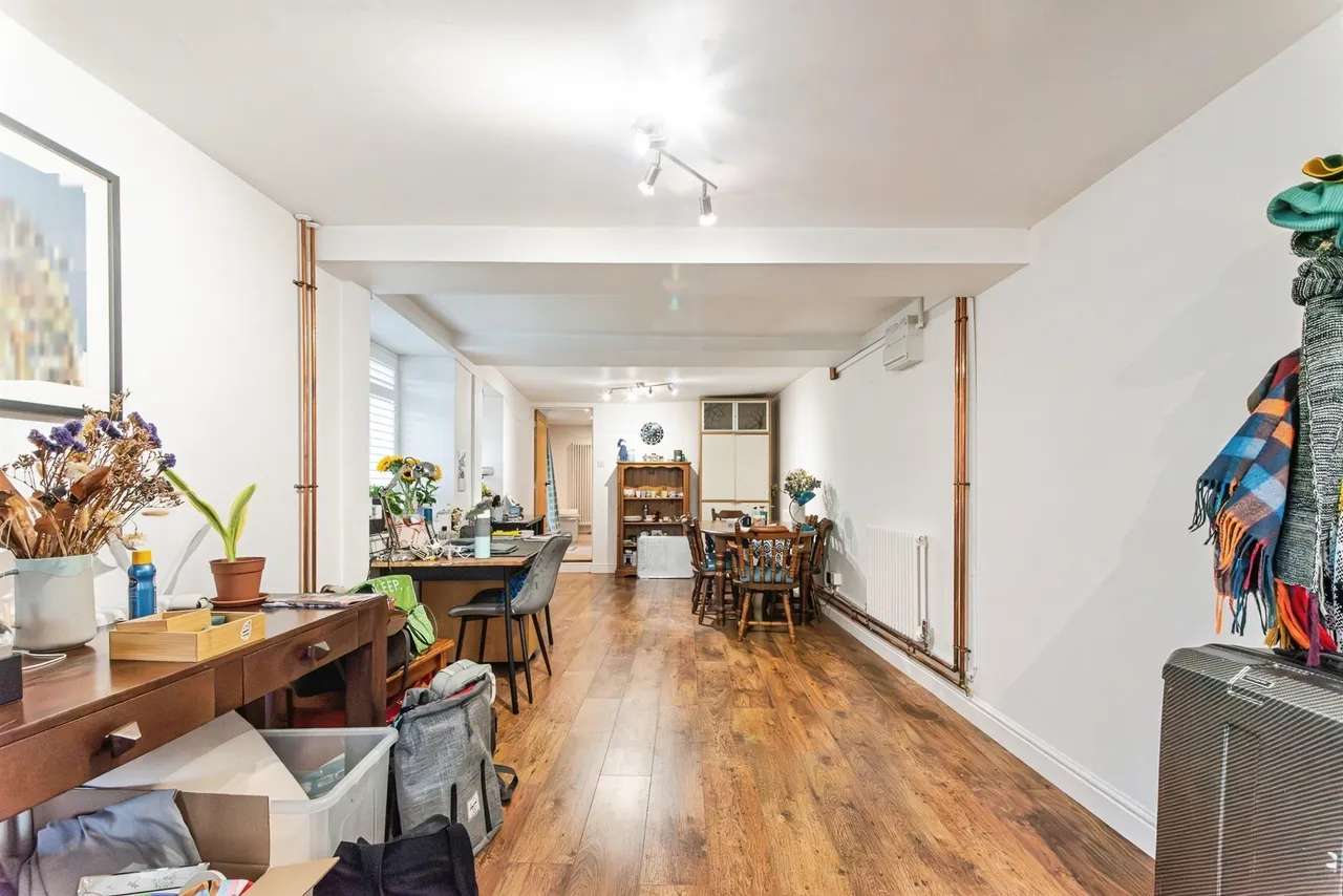 High Street, Ashbury, SN6, photo 25