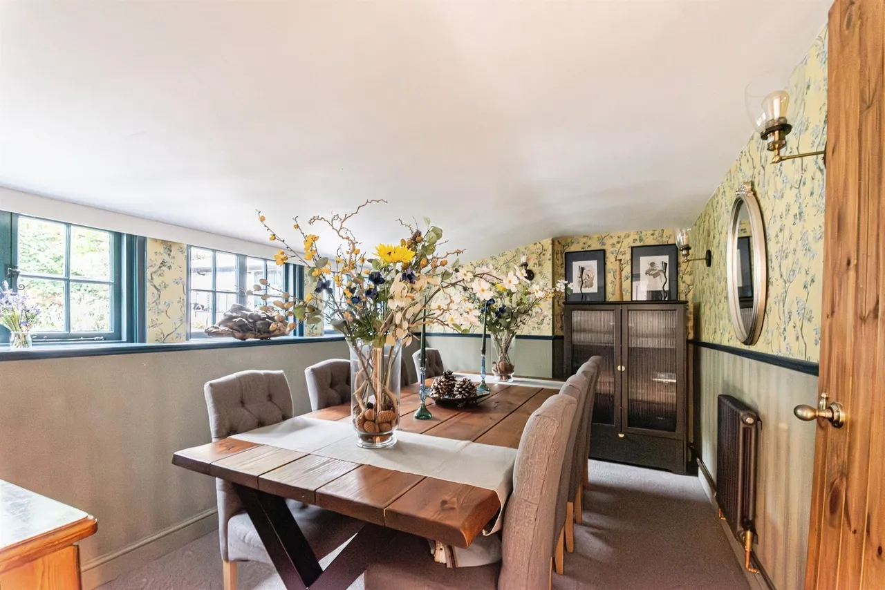 High Street, Ashbury, SN6, photo 8