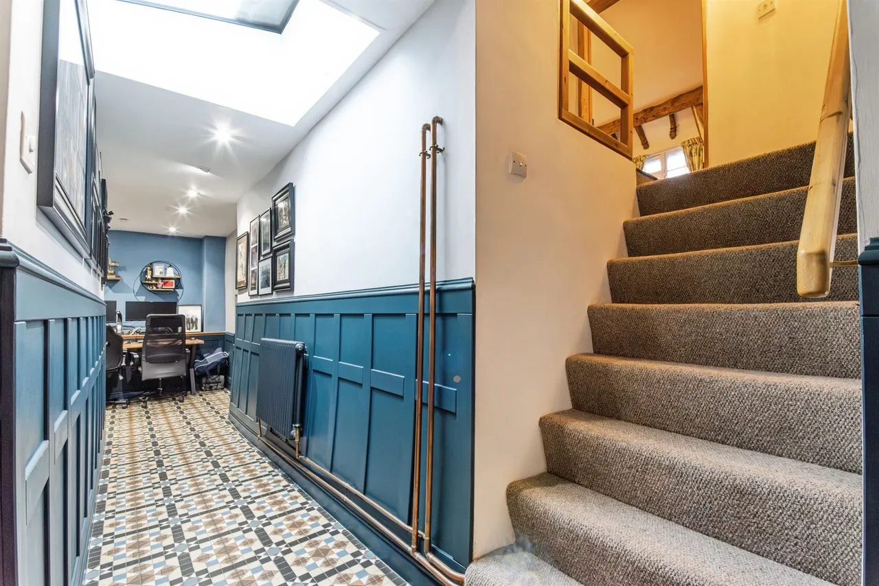 High Street, Ashbury, SN6, photo 7