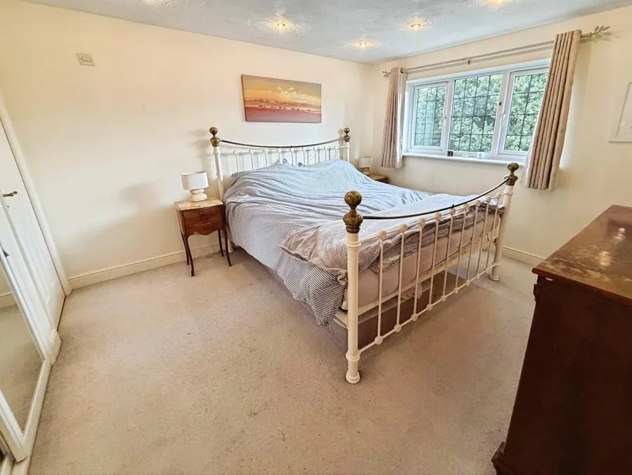 Andalusian Gardens, Whiteley, PO15, photo 5