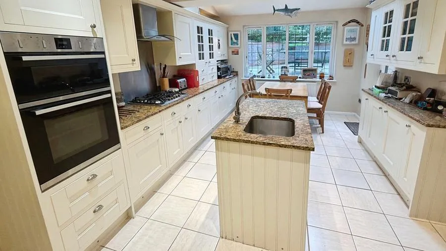 Andalusian Gardens, Whiteley, PO15, photo 9
