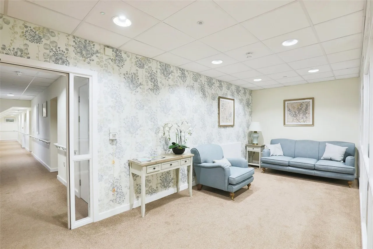 Parsons Gardens, Broadway, WR12, photo 13