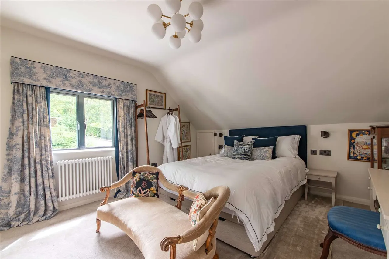 Shooters Hill, Pangbourne, Reading, Berkshire, RG8 7DU, photo 12