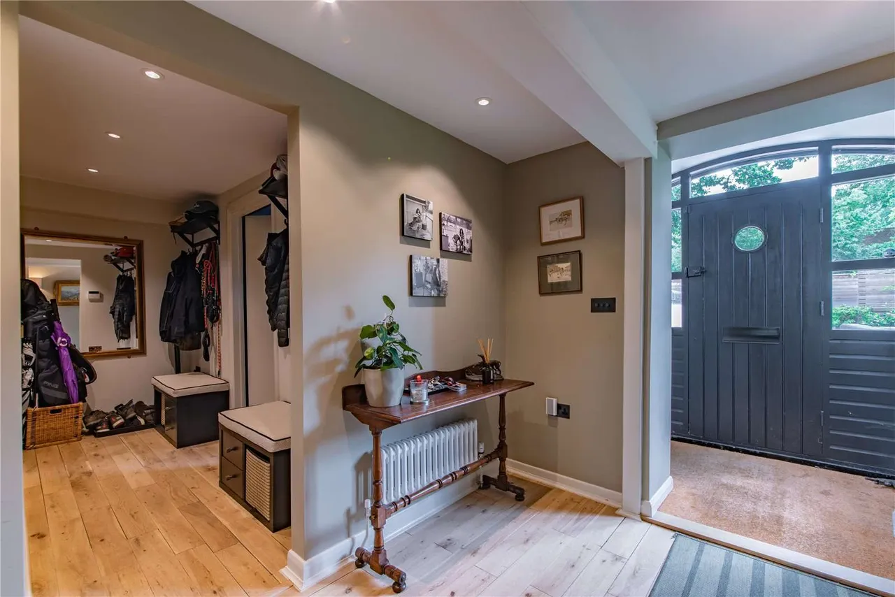 Shooters Hill, Pangbourne, Reading, Berkshire, RG8 7DU, photo 8