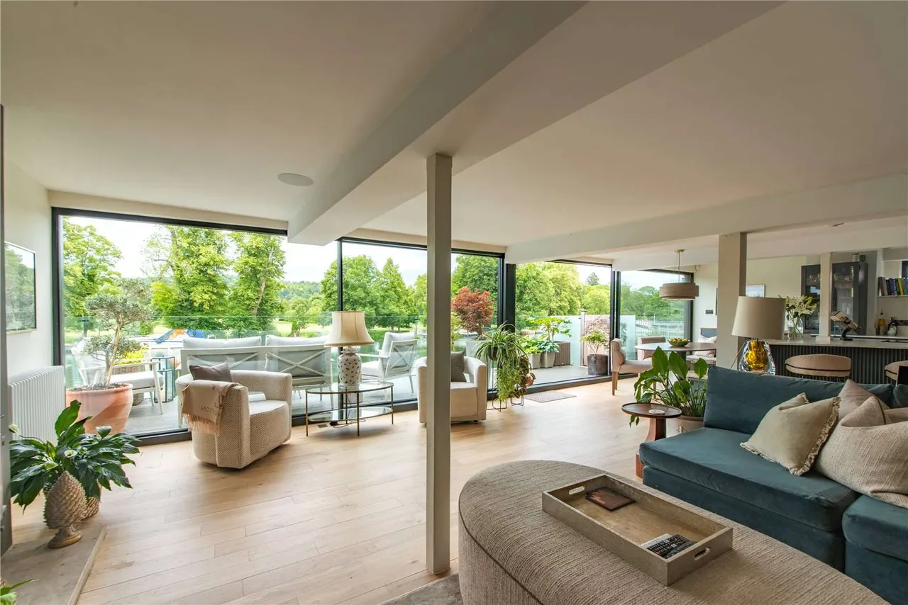Shooters Hill, Pangbourne, Reading, Berkshire, RG8 7DU, photo 6
