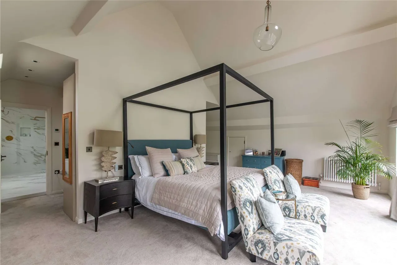 Shooters Hill, Pangbourne, Reading, Berkshire, RG8 7DU, photo 9