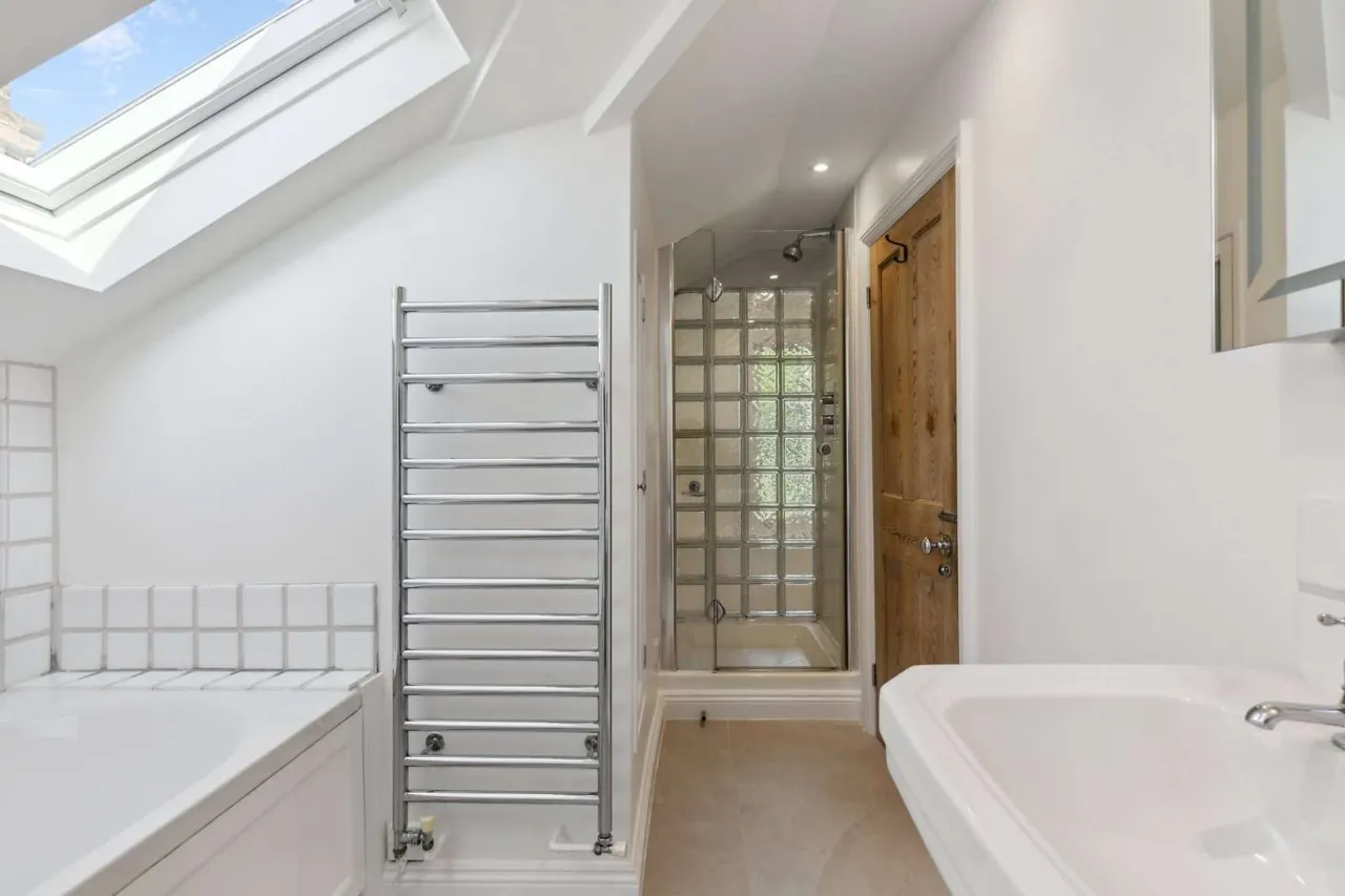 St. Stephens Gardens, Twickenham, TW1, photo 19