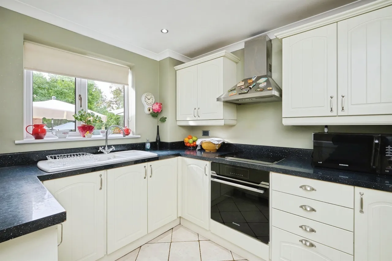 Packington Avenue, Shard End, B34, photo 4