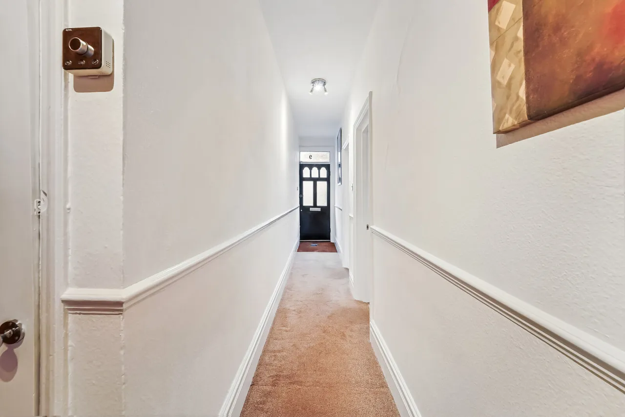 Kingston Road, Raynes Park, SW20, photo 12