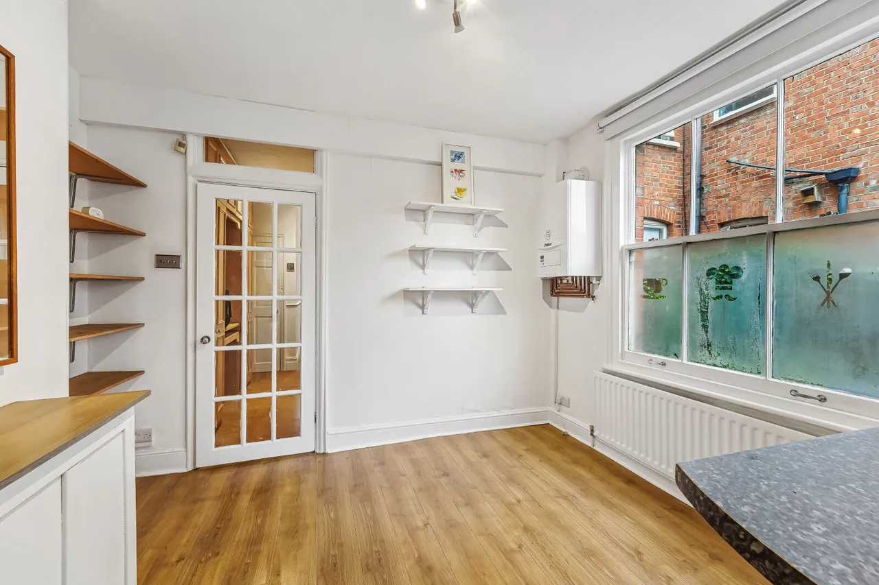 Kingston Road, Raynes Park, SW20, photo 5