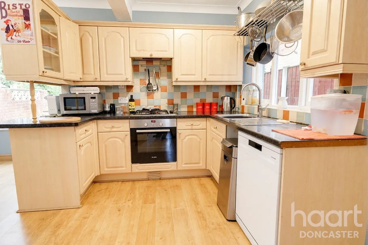 Wivelsfield Road, Warmsworth, DN4, photo 5