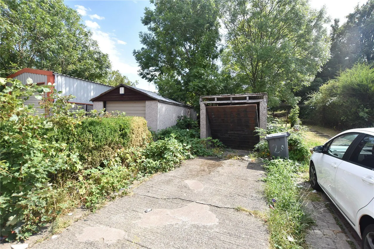 land for sale, Coldcotes Avenue, Leeds, LS9