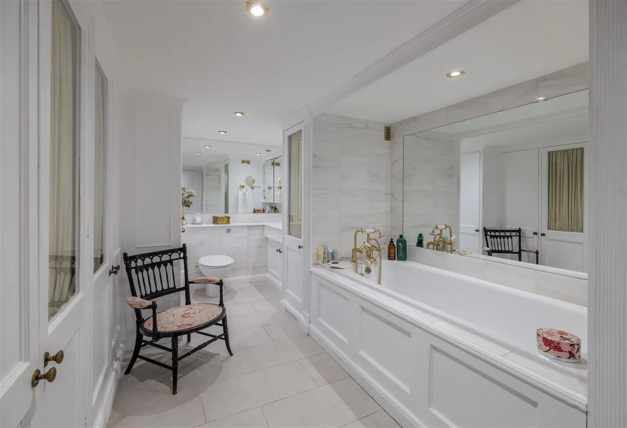 Regents Park Road, Primrose Hill, London, NW1 7SX, photo 8