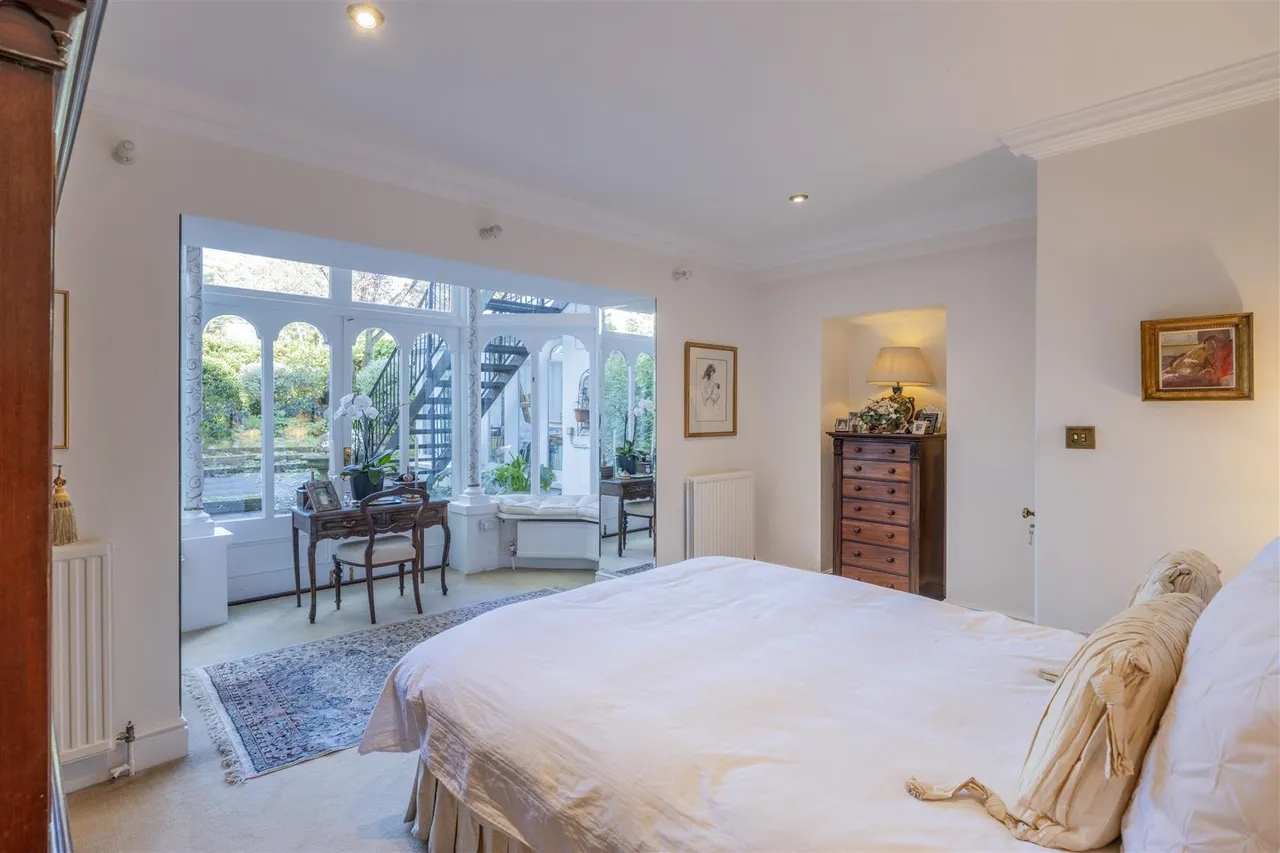 Regents Park Road, Primrose Hill, London, NW1 7SX, photo 9