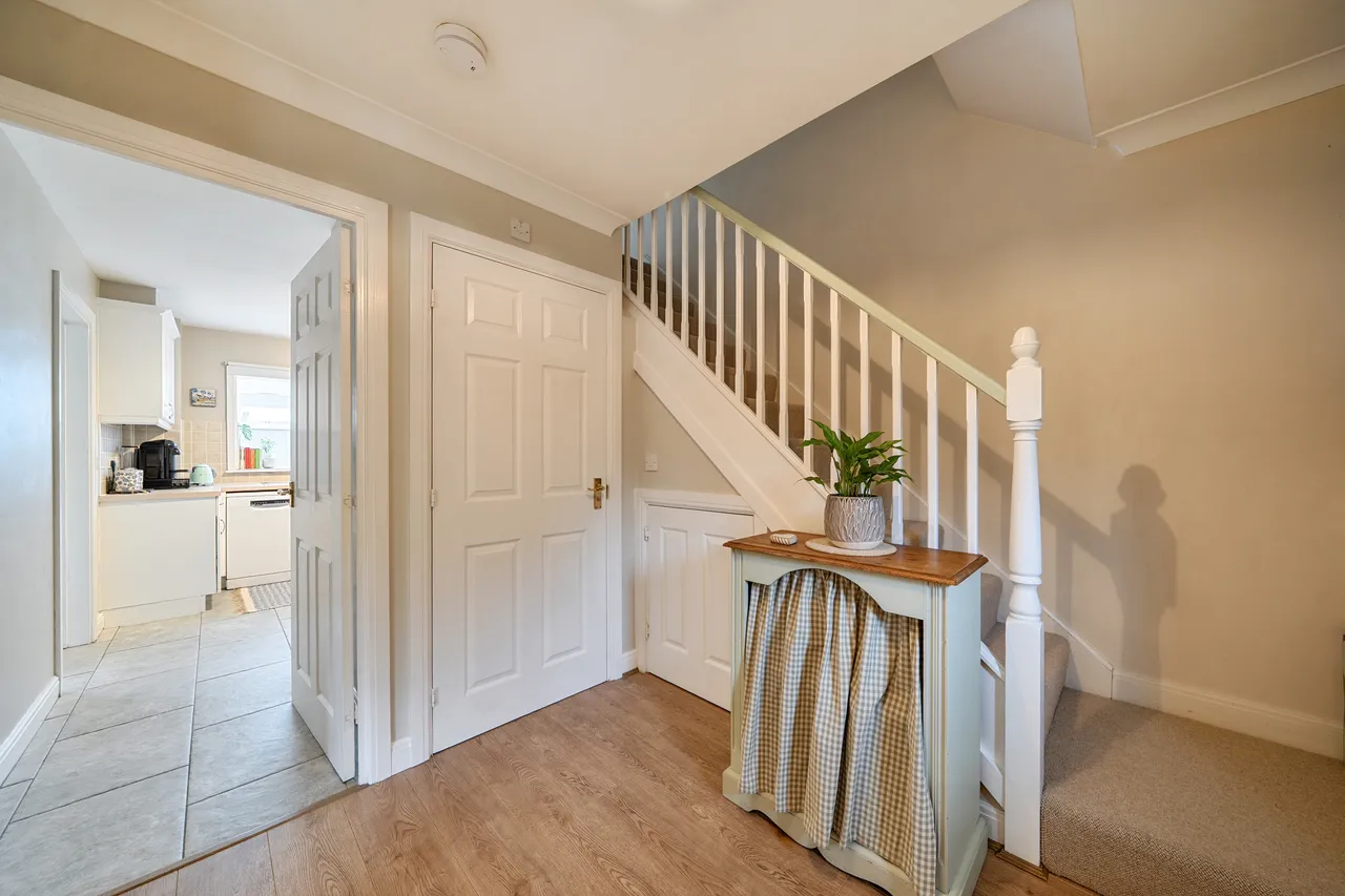 Morris Drive, Billingshurst, RH14, photo 10