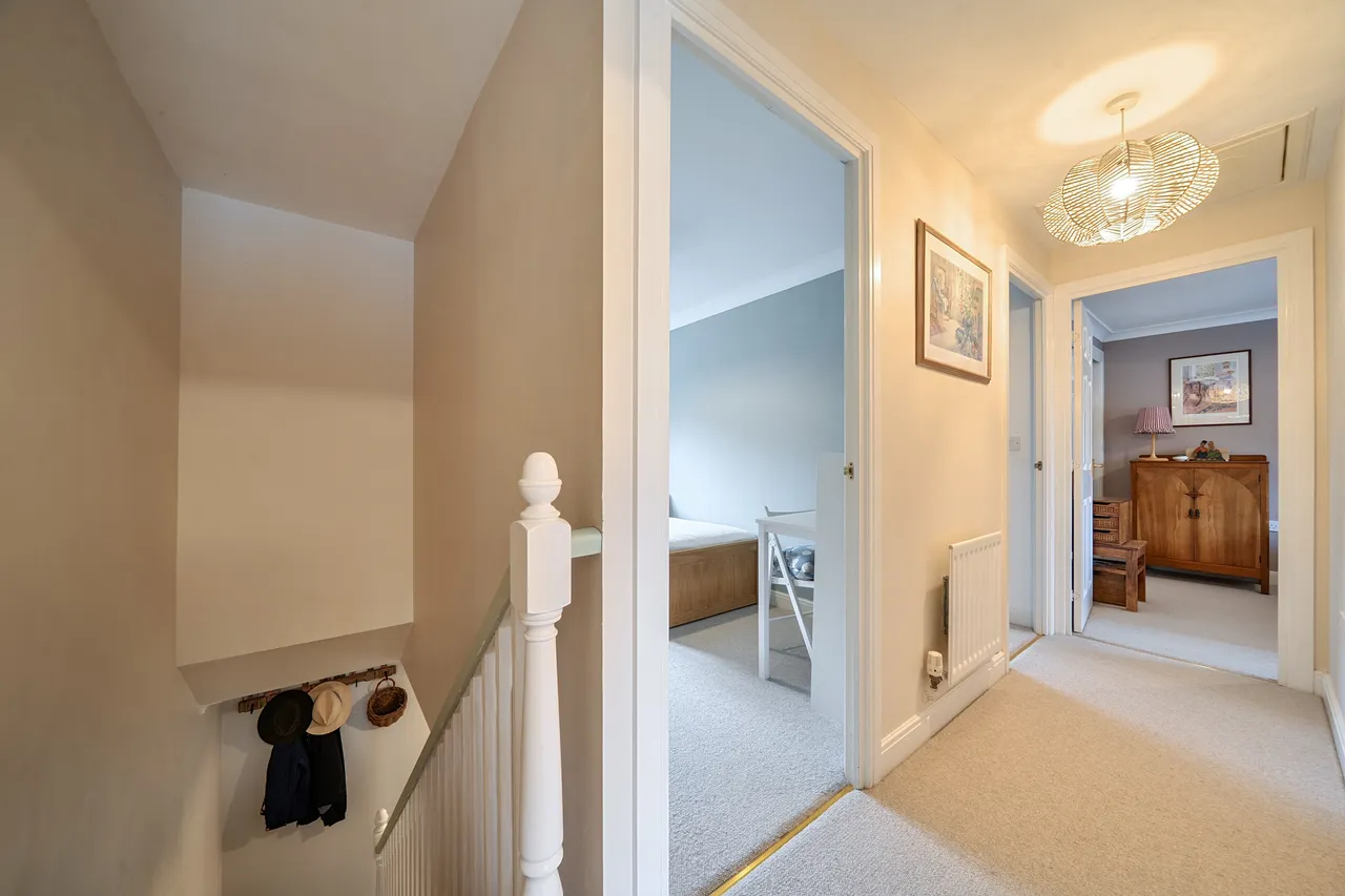 Morris Drive, Billingshurst, RH14, photo 12
