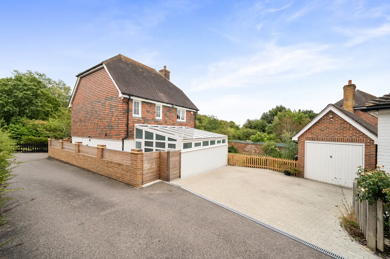 Morris Drive, Billingshurst, RH14, photo 4