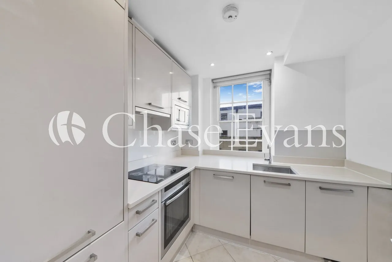 Forset Court, Edgeware Road, Marylebone, London, W2, photo 3
