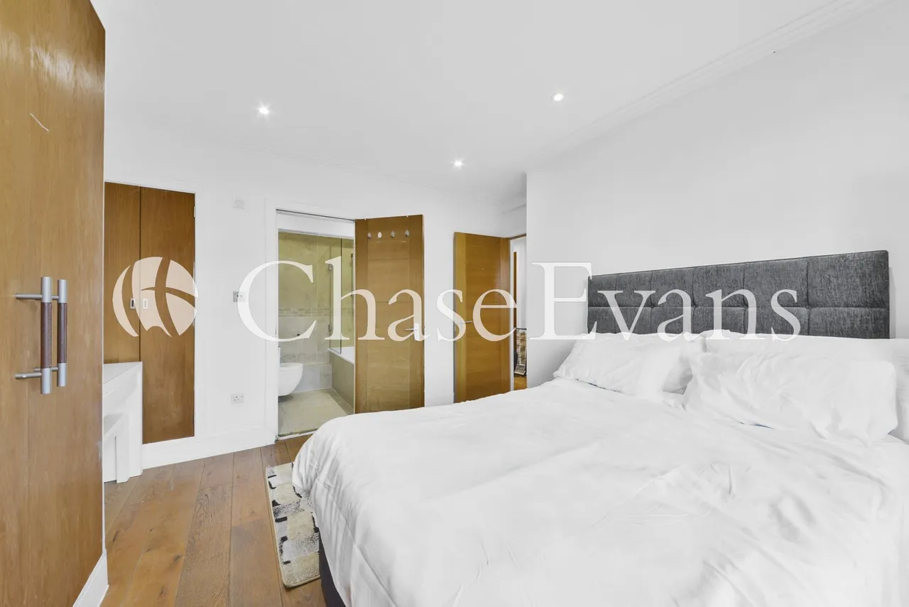 Forset Court, Edgeware Road, Marylebone, London, W2, photo 4