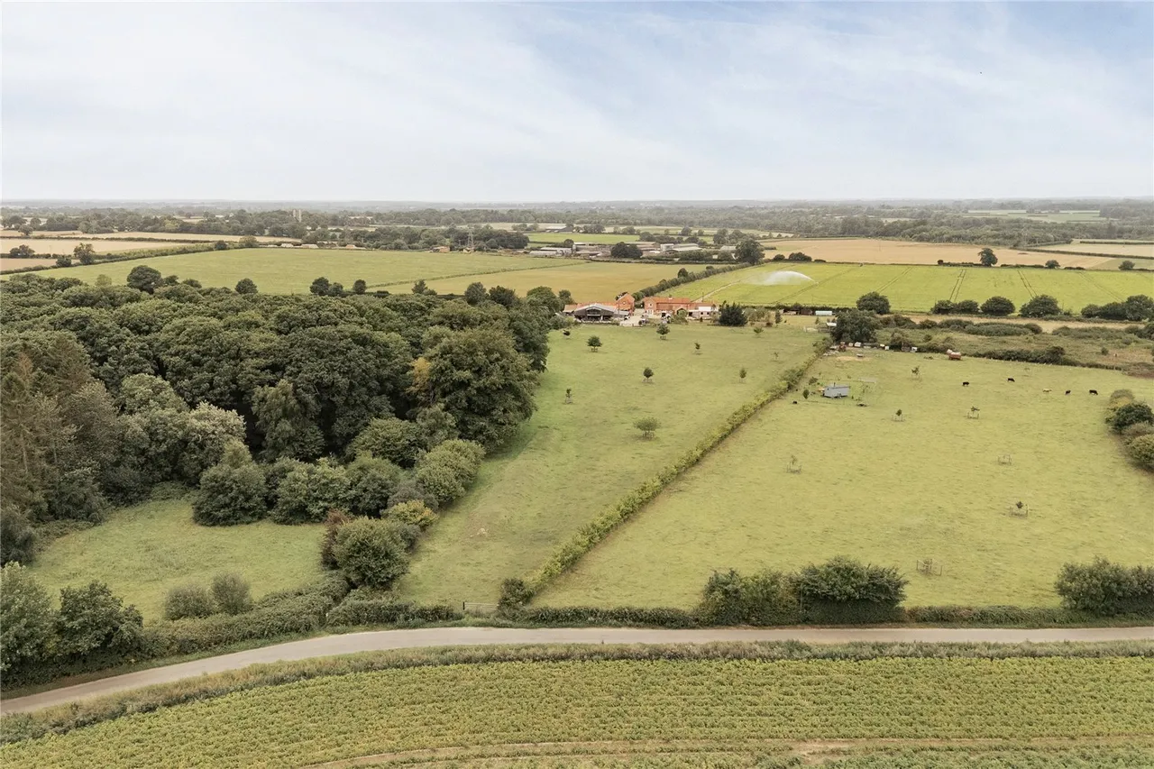 4 bed property for sale, Brandiston Road, Cawston, NR10
