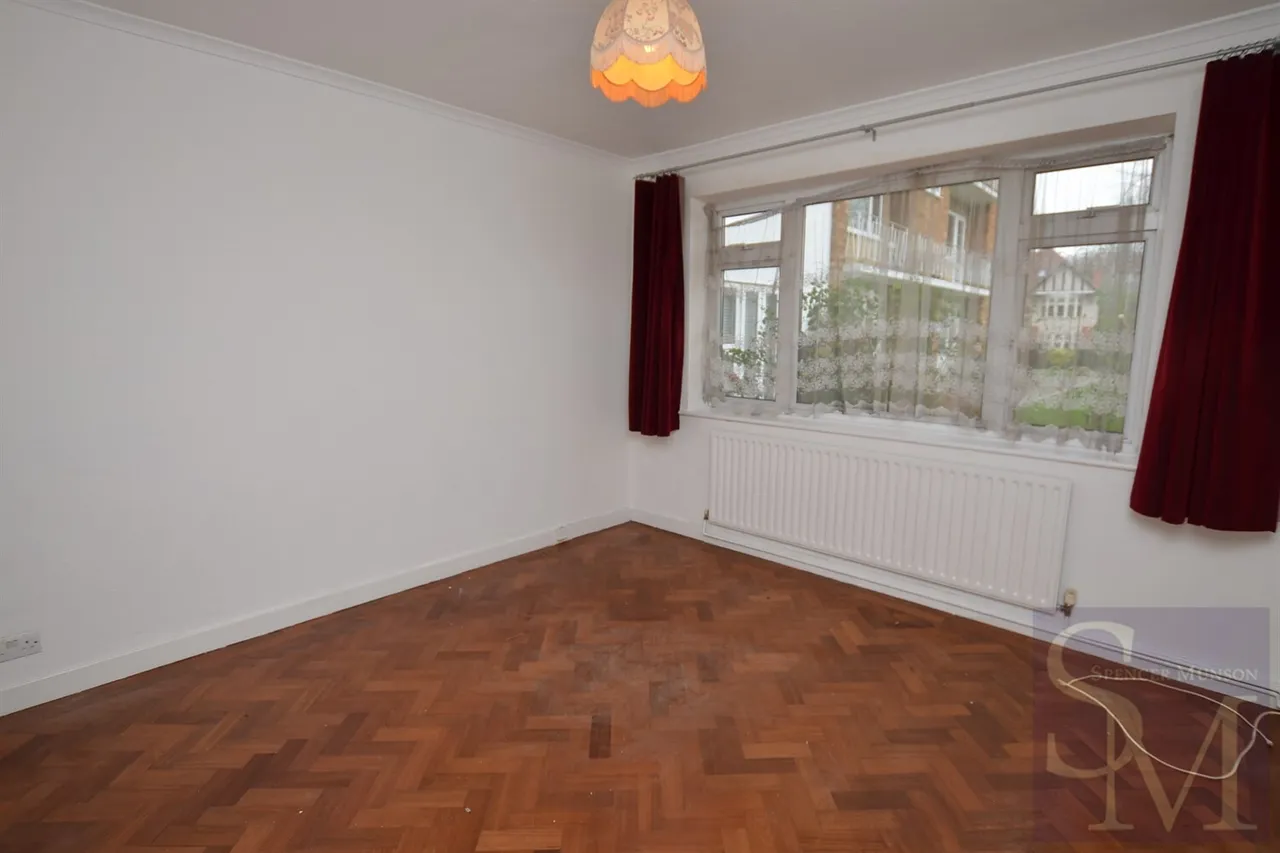 Snakes Lane West, Woodford Green, IG8, photo 8