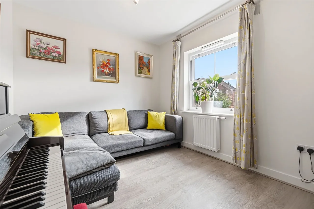 Blacksmith Close, Sunbury, TW16 6BF, photo 6