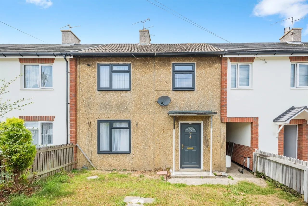 3 bed house for sale — Pinnocks Place, Swindon
