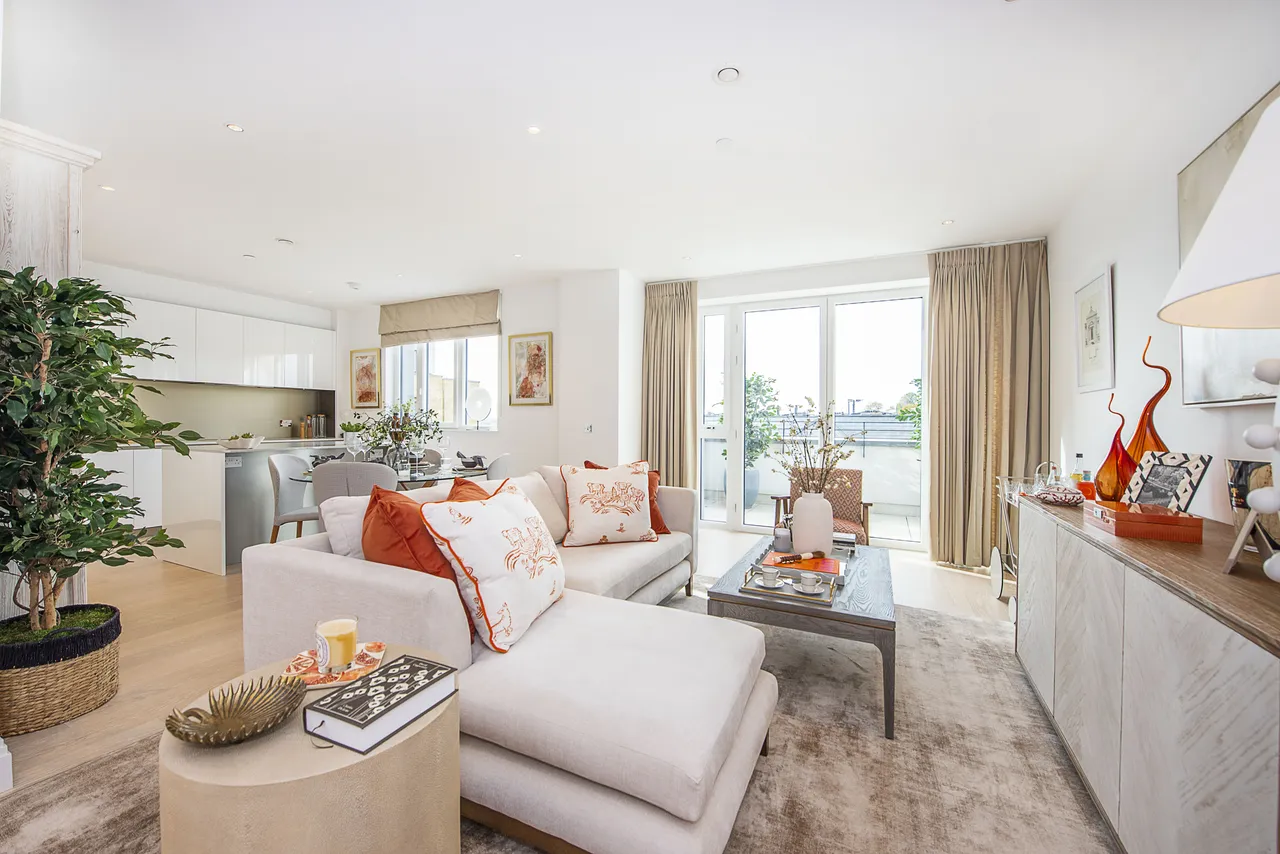 Broom Road, Teddington, TW11, photo 3
