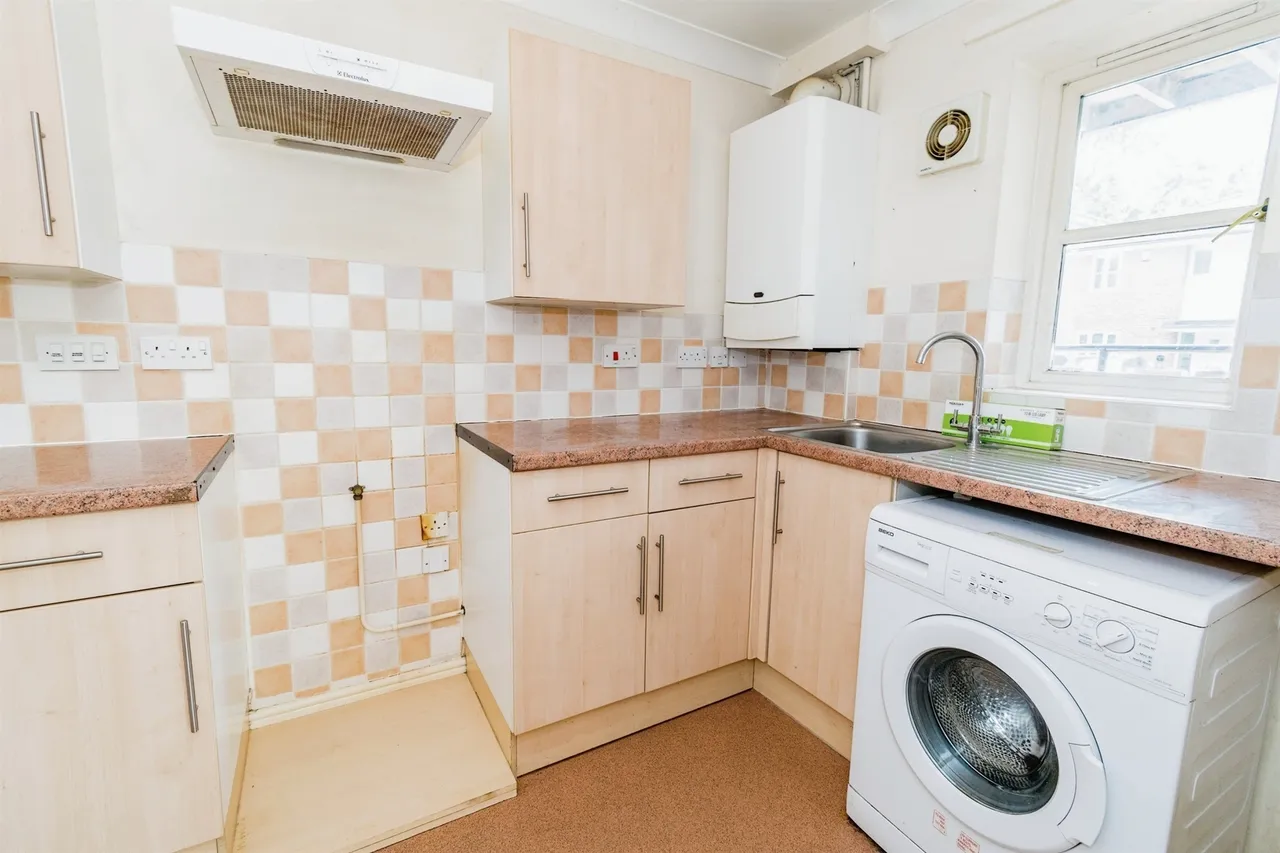Grange Close, Winchester, SO23, photo 10