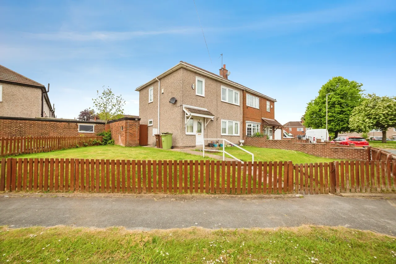 3 bed house for sale, Hinds Crescent, Pontefract, WF9