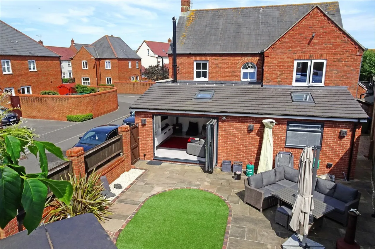 Angmering, BN16, photo 2