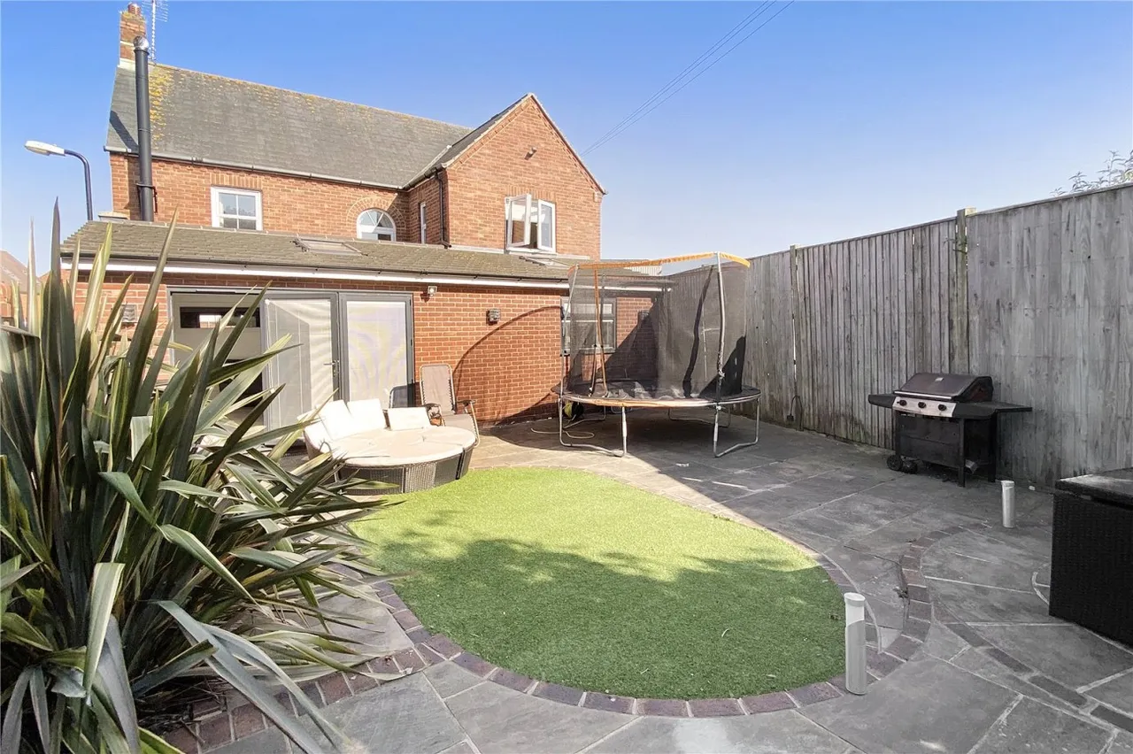 Angmering, BN16, photo 23