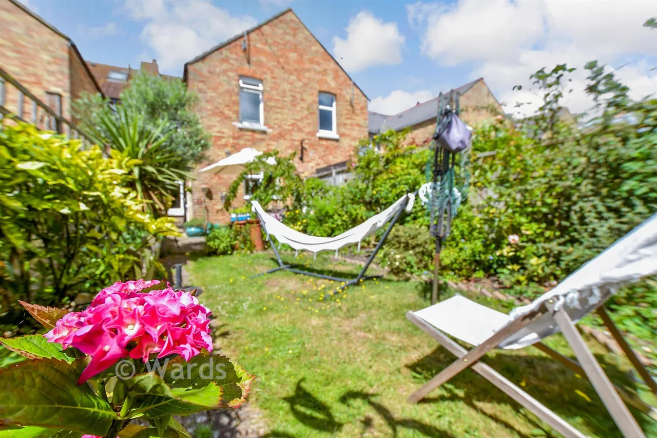 St. Leonard's Road, Hythe, CT21, photo 12